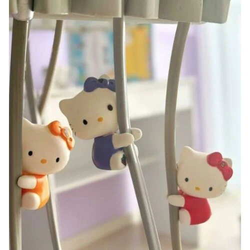 Boneca Hello Kitty Agarradinho Ref. 3549  Líder Brinquedos +