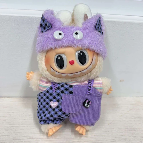 Chaveiro Labubu com Roupinhas Surpresa Edição Colecionável Fofo